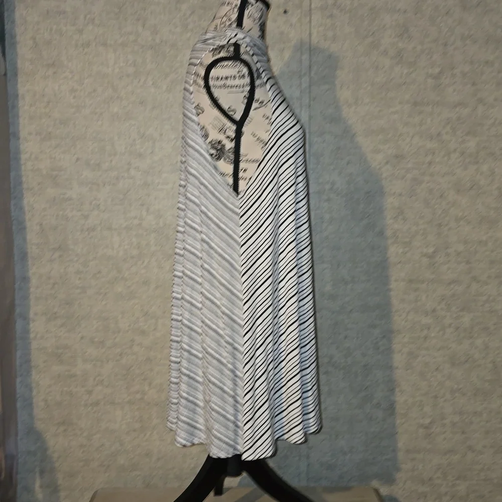EUC Women's cover up/dress - Picture 5 of 13